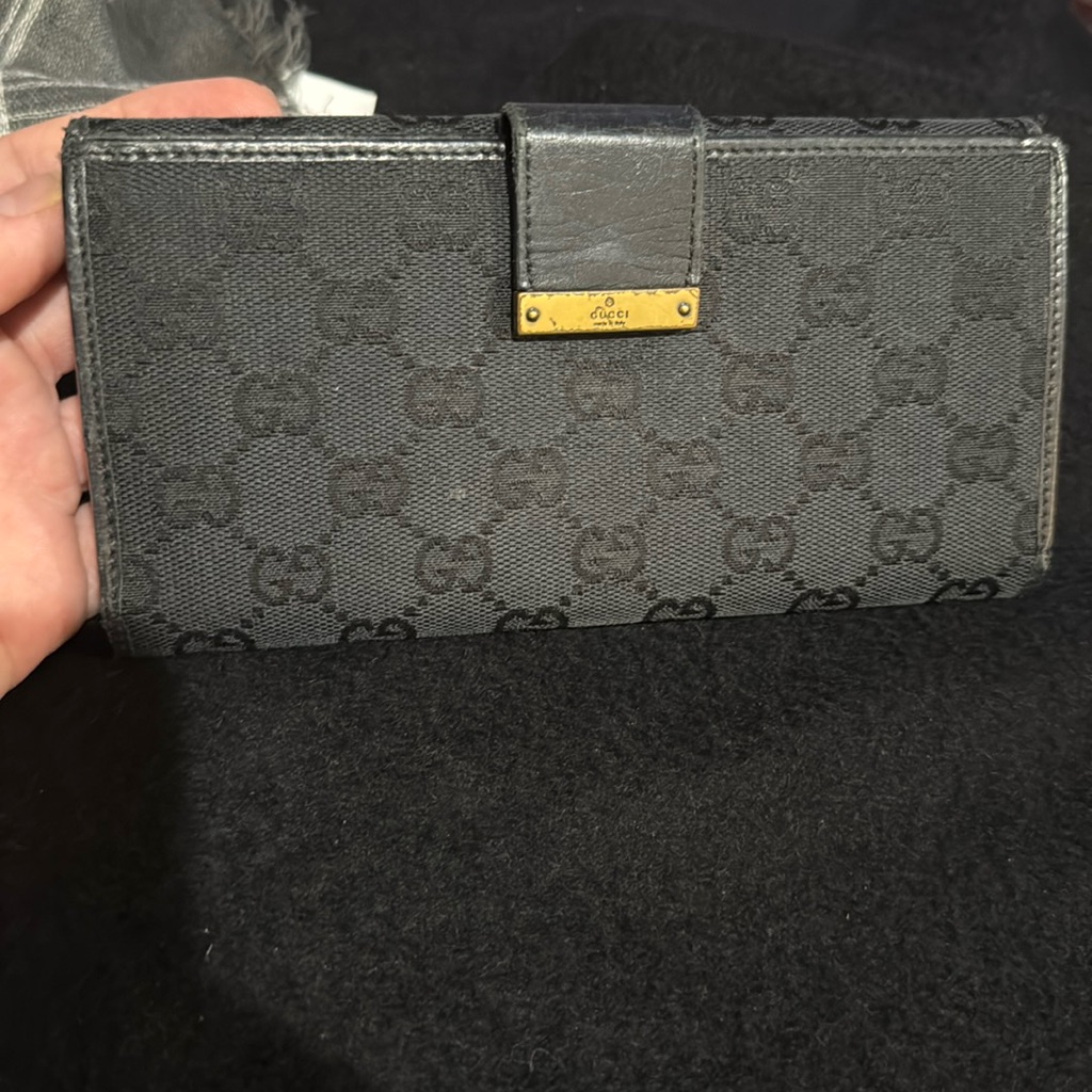 Women’s Or Men's Black Monogram Canvas Gucci Vintage Long Wallet! Preloved 7/10